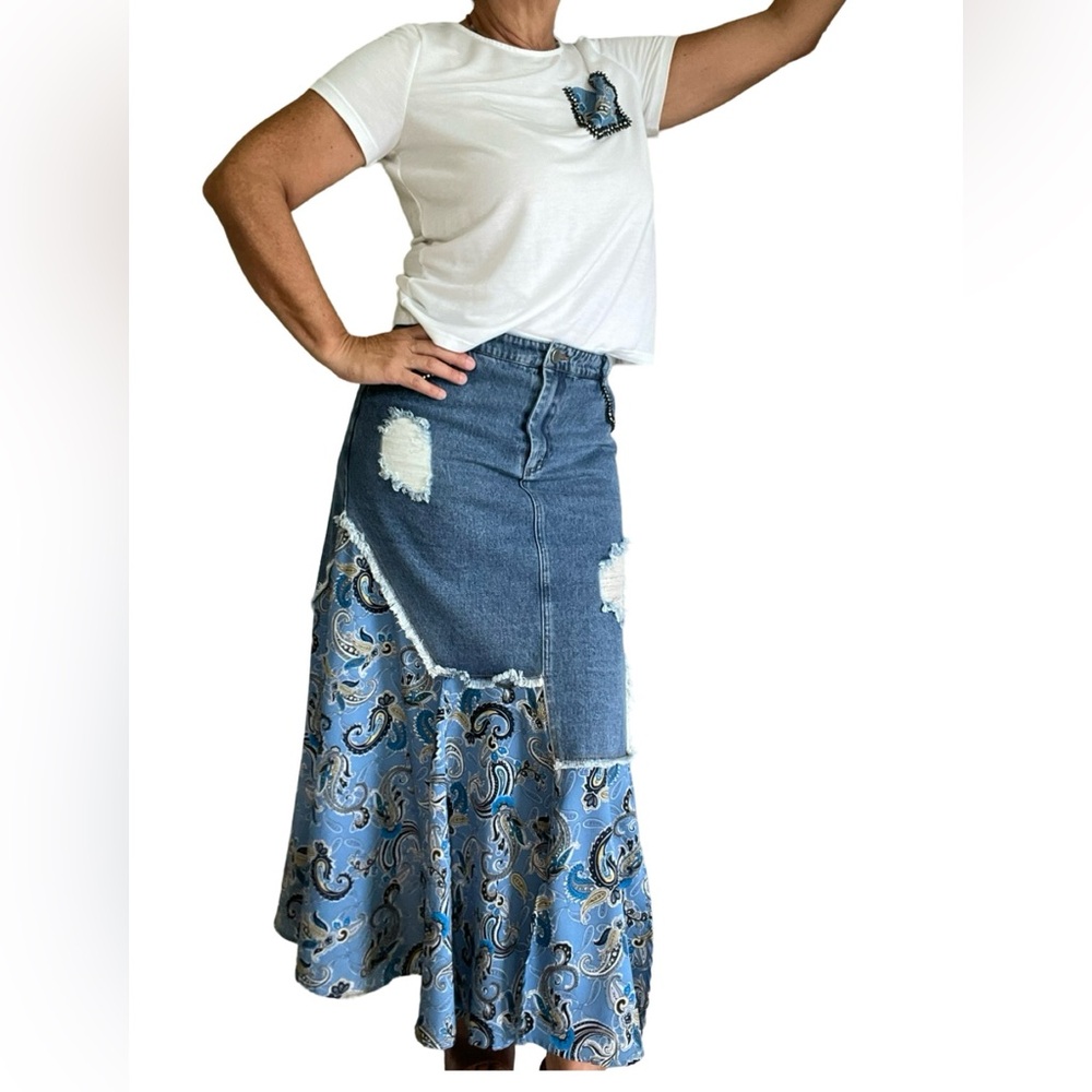 Jeans skirt and coordinated t-shirt
